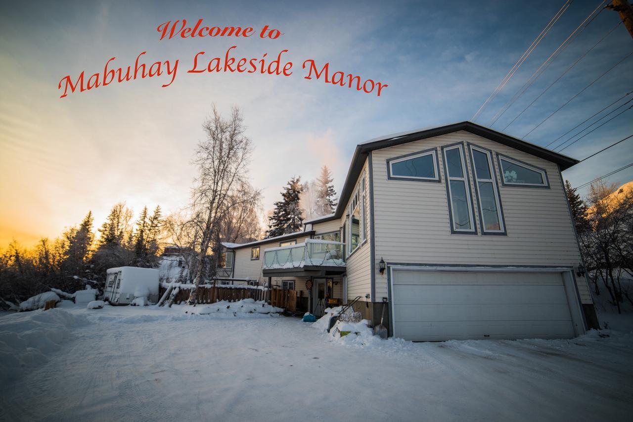 Mabuhay Lakeside Manor Acomodação com café da manhã Yellowknife Exterior foto